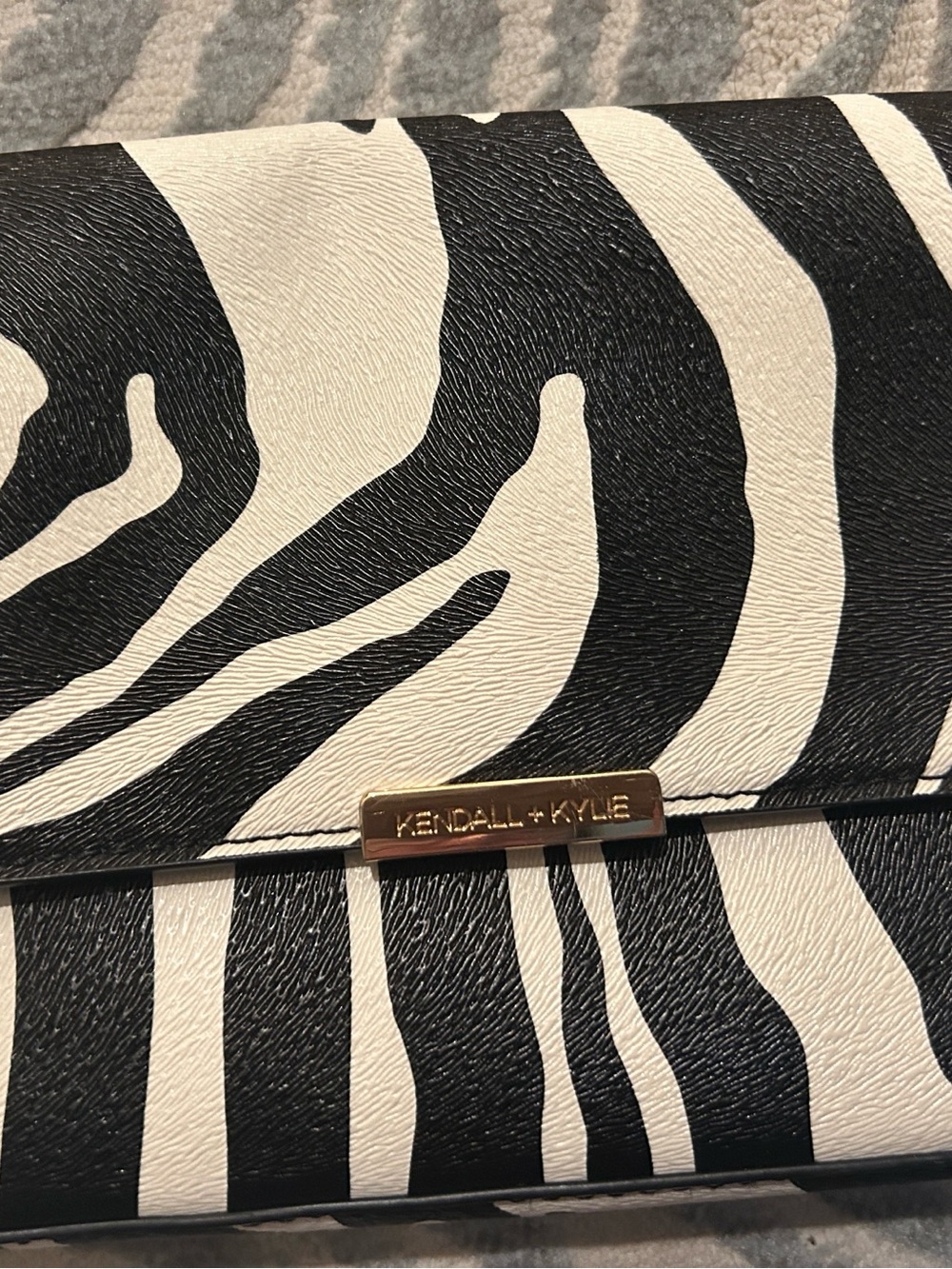 NWNT Kendal & Kylie Zebra Small Hand Bag - Picture 2 of 8